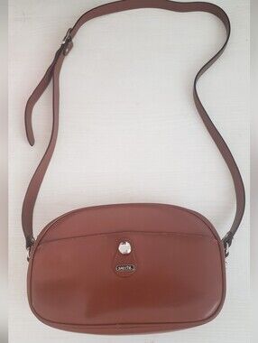 SACHI Brown Tan Leather Crossbody Camera Bag.. grandma Guicci Vibe.